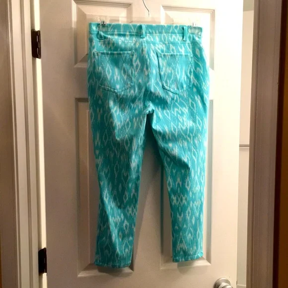 Lot of 2 Capris Faded Glory - Picture 3 of 5